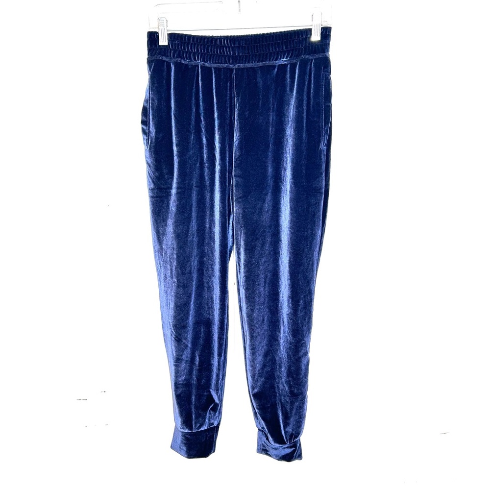 Fabletics Daria Velour Joggers In Deep Navy